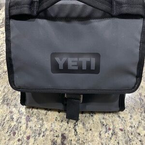 YETI Black and Charcoal Gray Daytrip Lunch Bag